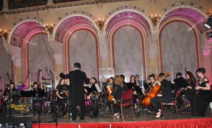 EngineersBandPolenInWienPalaisFerstelFotoAnnemariePrinz