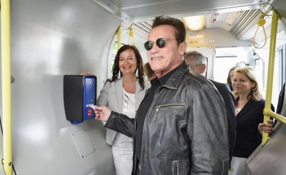 SchwarzeneggerFotoWienerLinienJohannesZinner