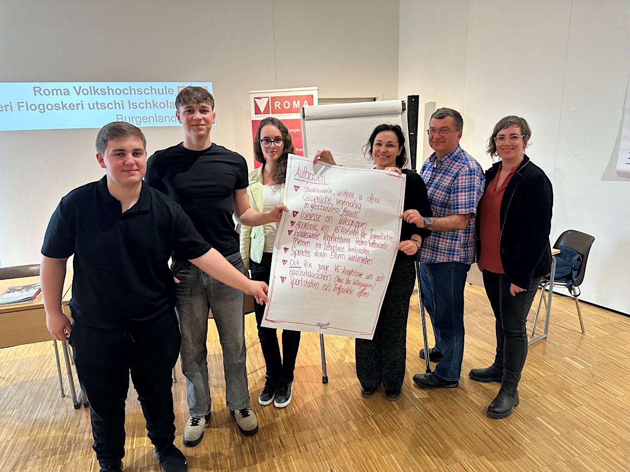 JugendlicheVolksgruppenvertreterFotocVHS